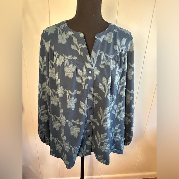 The Pioneer Woman Blue Button Front Women’s Blouse Size Large - Picture 2 of 10